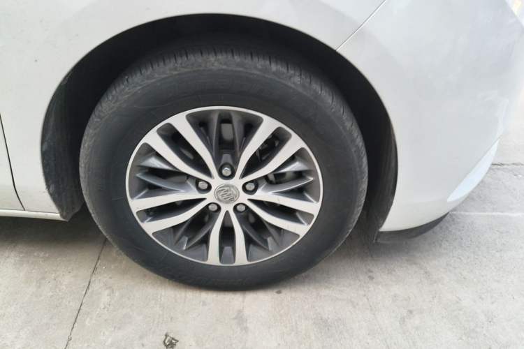 Used Buick GL8 2017 ES 28T Luxury Model China V Standard Right Front Wheel Hub