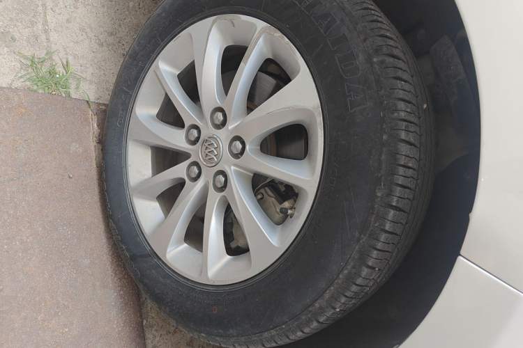 Used Buick GL8 2017 ES 28T Comfort Model China V Standard Right Front Wheel Hub