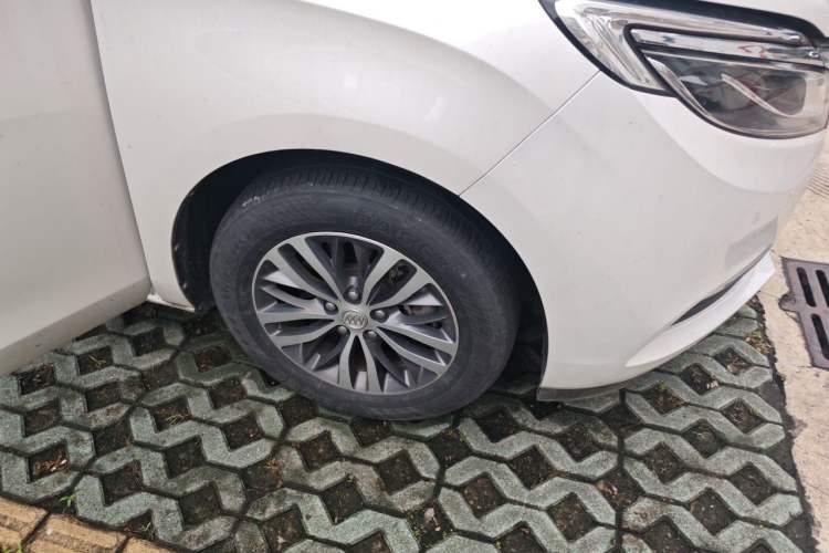 Used Buick GL8 2017 ES 28T Luxury Model China V Standard Right Front Wheel Hub