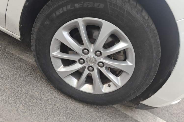 Used Buick GL8 2017 ES 28T Comfort Model China V Standard Right Front Wheel Hub
