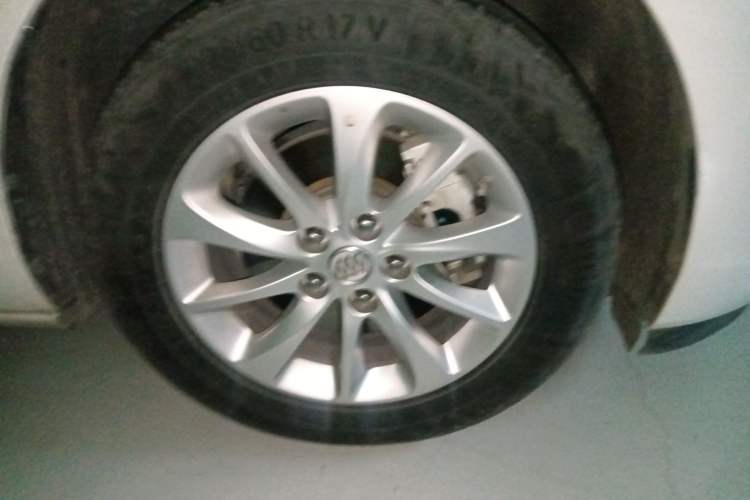 Used Buick GL8 2017 ES 28T Comfort Model China V Standard Right Front Wheel Hub