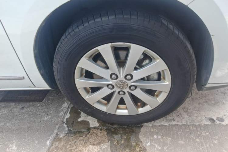 Used Buick GL8 2017 25S Luxury Version China V Standard Right Front Wheel Hub