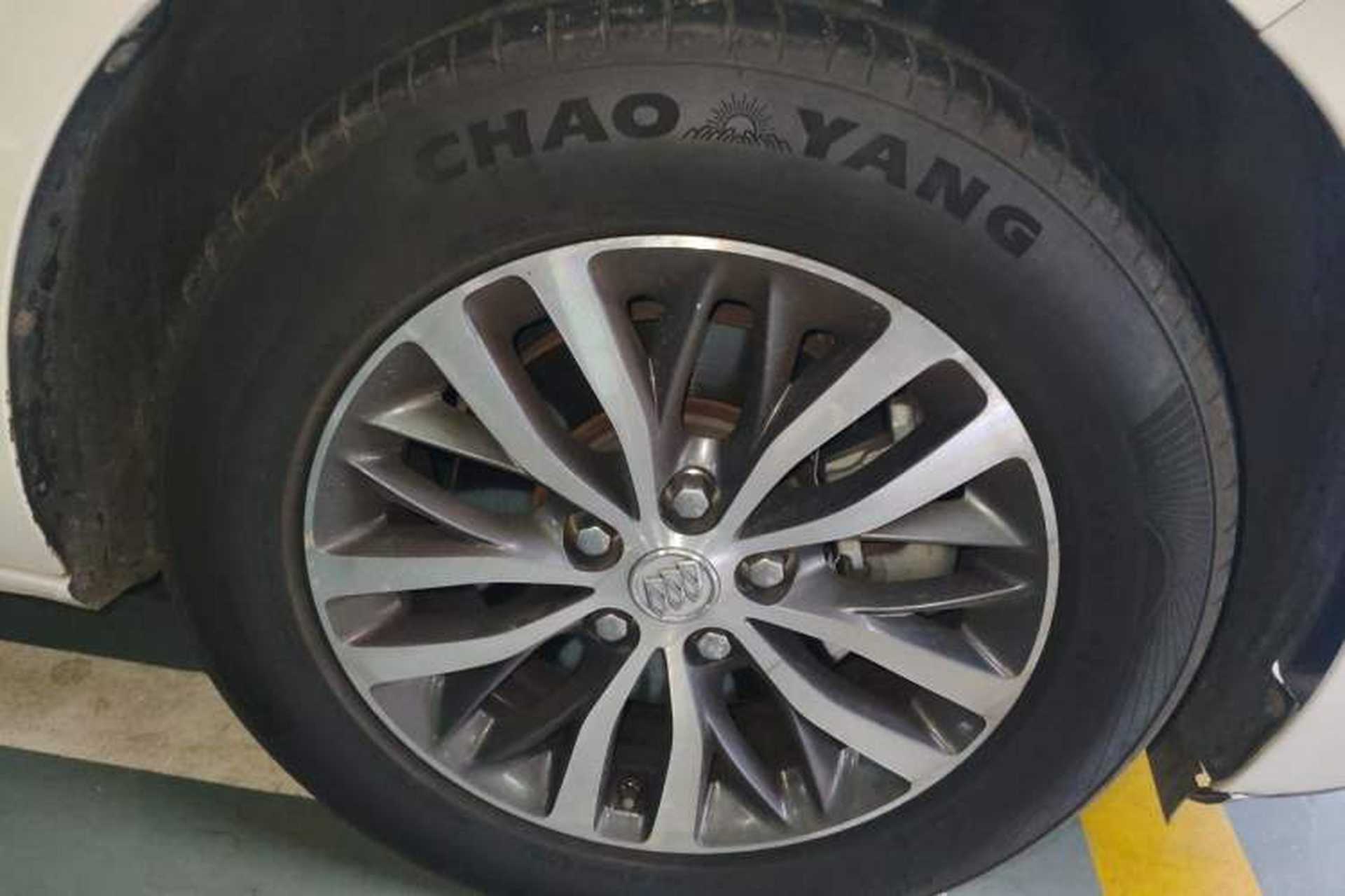 Used Buick GL8 2017 ES 28T Flagship Model China V Standard Right Front Wheel Hub