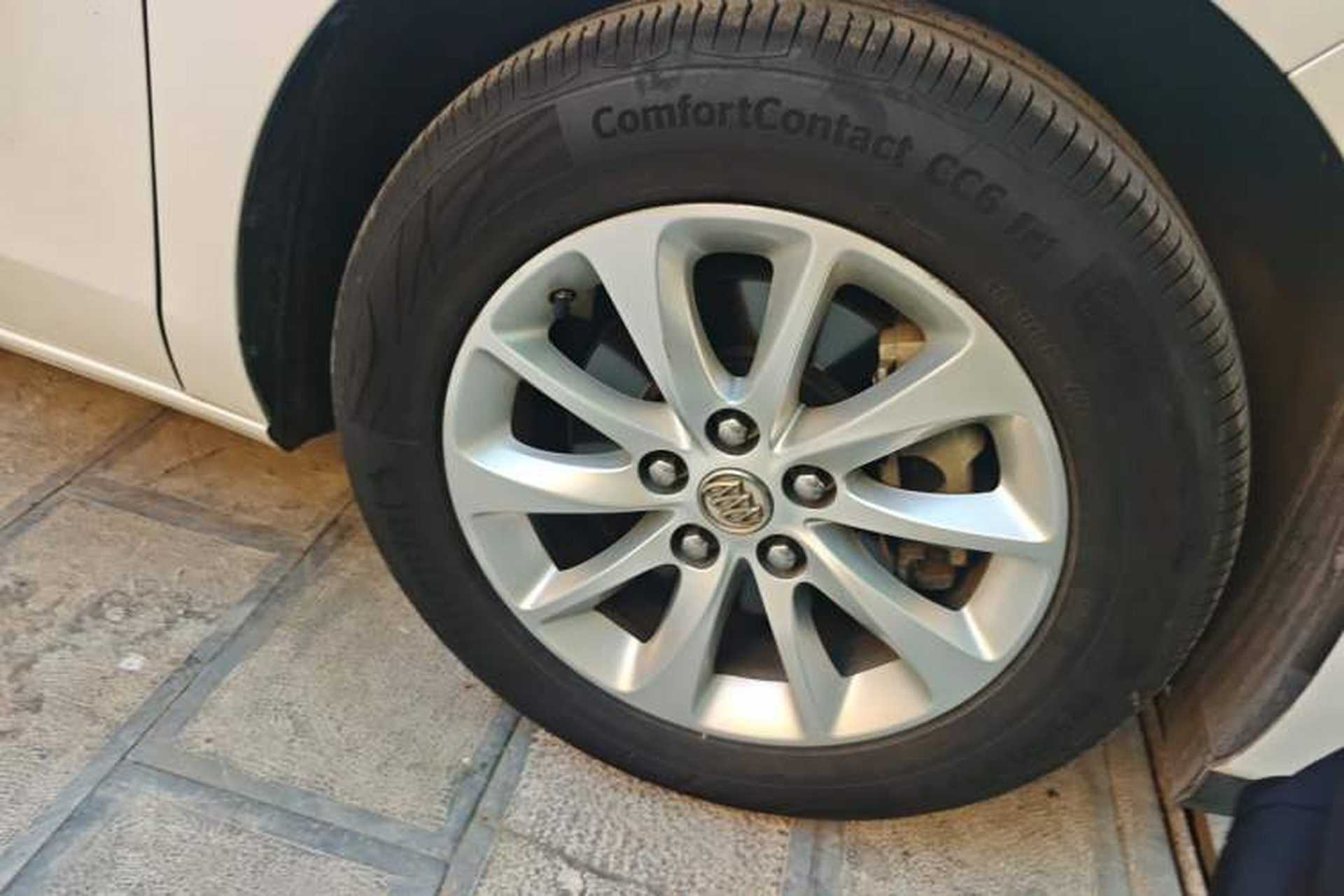 Used Buick GL8 2017 ES 28T Comfort Model China V Standard Right Front Wheel Hub
