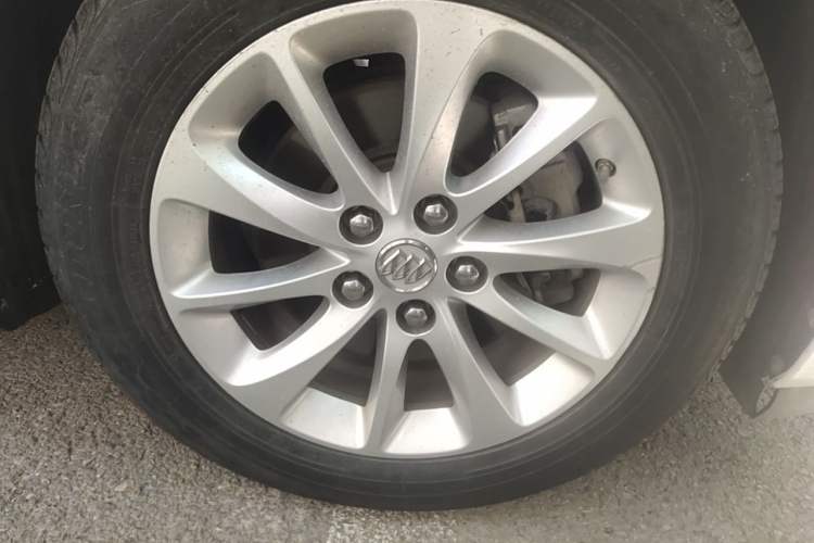 Used Buick GL8 2017 ES 28T Comfort Model China V Standard Right Front Wheel Hub
