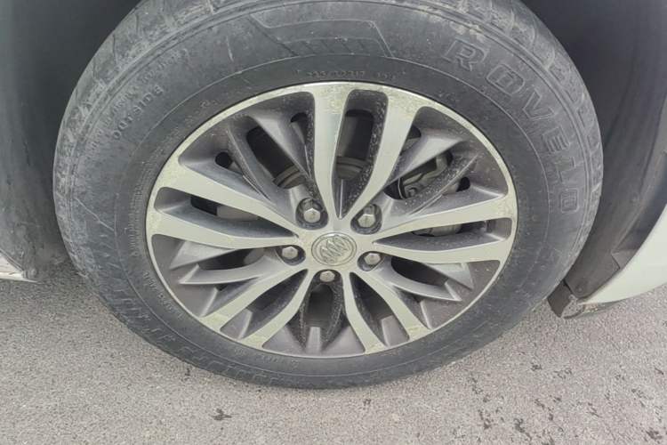 Used Buick GL8 2017 ES 28T Flagship Model China V Standard Right Front Wheel Hub