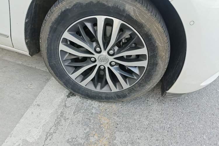 Used Buick GL8 2017 ES 28T Flagship Model China V Standard Right Front Wheel Hub