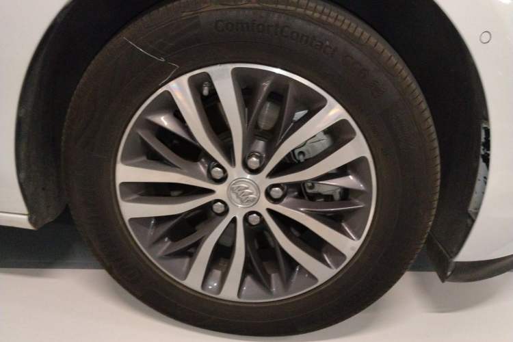 Used Buick GL8 2017 ES 28T Flagship Model China V Standard Right Front Wheel Hub