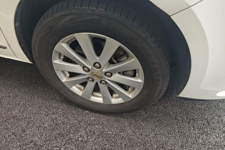 Used Buick GL8 2017 25S Luxury Version China V Standard Right Front Wheel Hub