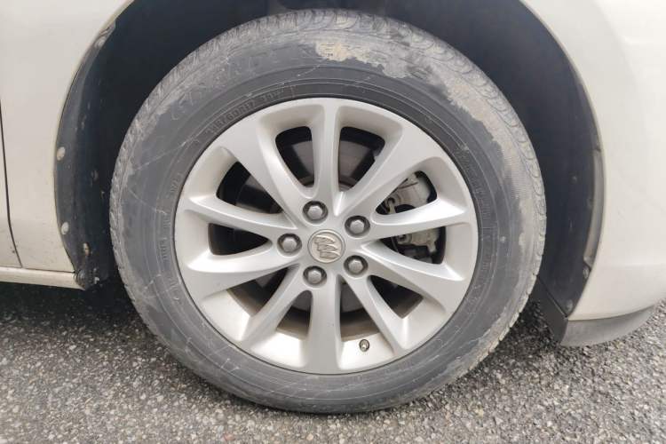 Used Buick GL8 2017 ES 28T Comfort Model China V Standard Right Front Wheel Hub
