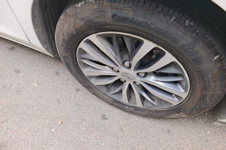Used Buick GL8 2017 ES 28T Luxury Model China V Standard Right Front Wheel Hub