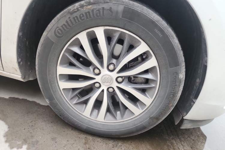 Used Buick GL8 2017 ES 28T Luxury Model China V Standard Right Front Wheel Hub