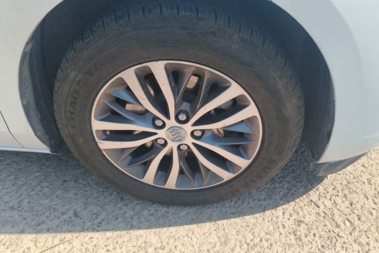 Used Buick GL8 2017 ES 28T Luxury Model China V Standard Right Front Wheel Hub