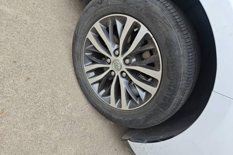 Used Buick GL8 2017 ES 28T Luxury Model China V Standard Right Front Wheel Hub