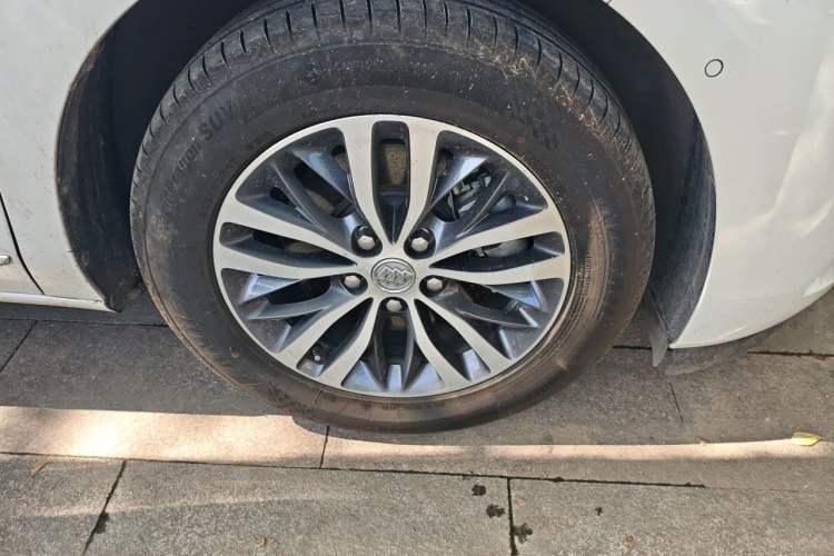 Used Buick GL8 2017 ES 28T Flagship Model China V Standard Right Front Wheel Hub