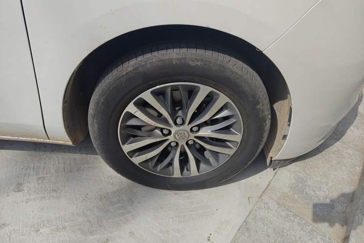 Used Buick GL8 2017 ES 28T Luxury Model China V Standard Right Front Wheel Hub