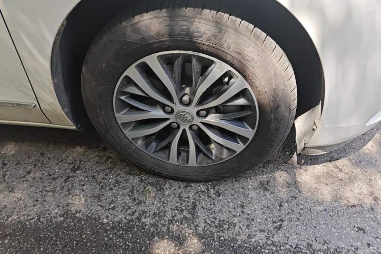 Used Buick GL8 2017 ES 28T Luxury Model China V Standard Right Front Wheel Hub