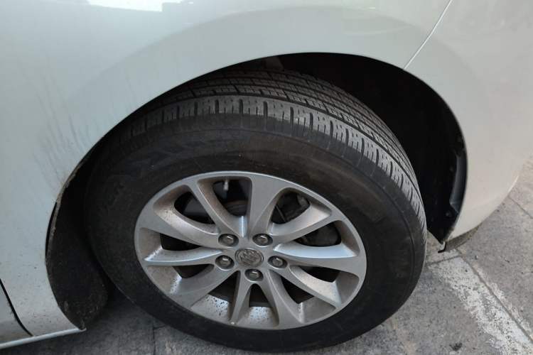Used Buick GL8 2017 ES 28T Comfort Model China V Standard Right Front Wheel Hub