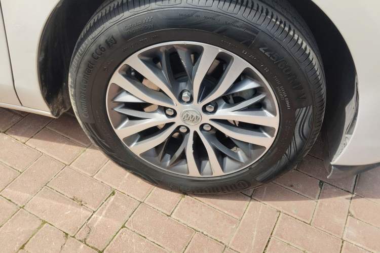 Used Buick GL8 2017 ES 28T Luxury Model China V Standard Right Front Wheel Hub
