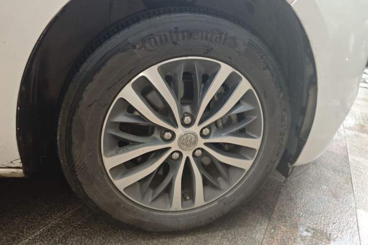 Used Buick GL8 2017 ES 28T Luxury Model China V Standard Right Front Wheel Hub