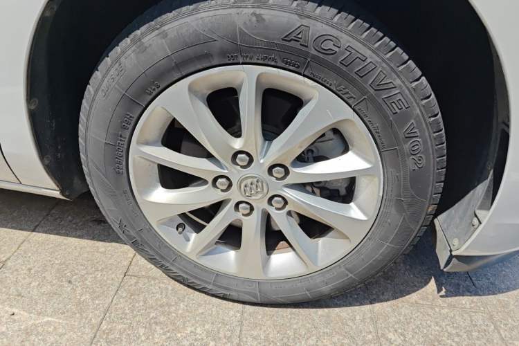 Used Buick GL8 2017 ES 28T Premium Version China V Standard Right Front Wheel Hub