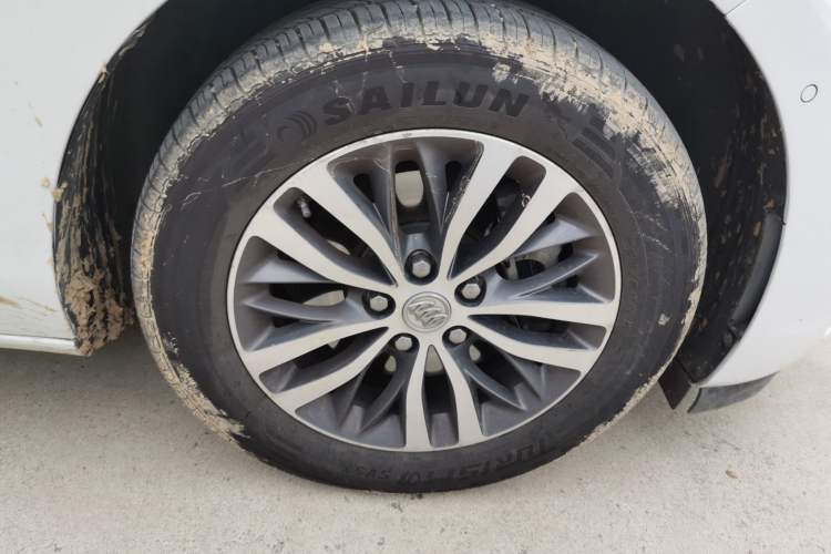Used Buick GL8 2017 ES 28T Flagship Model China V Standard Right Front Wheel Hub