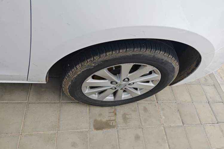 Used Buick GL8 2017 25S Comfort Version China V Standard Right Front Wheel Hub