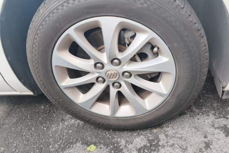 Used Buick GL8 2017 ES 28T Comfort Model China V Standard Right Front Wheel Hub