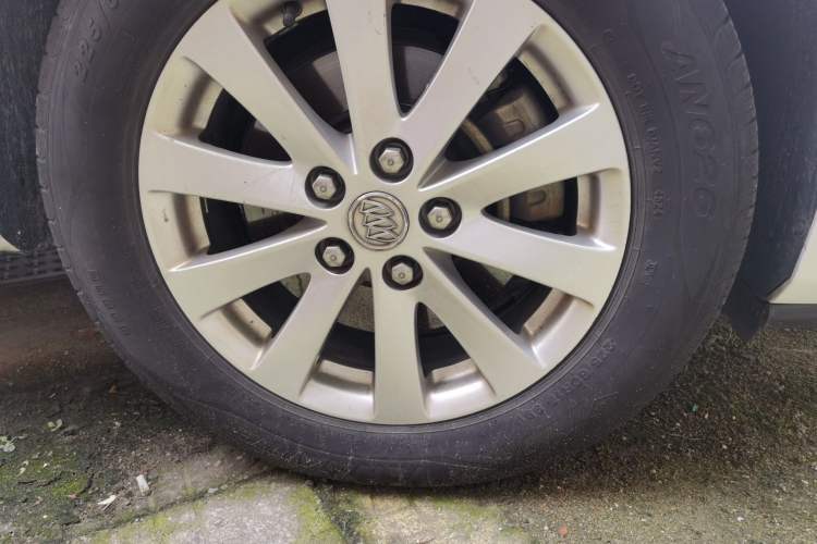 Used Buick GL8 2017 25S Prestige Version China V Standard Right Front Wheel Hub