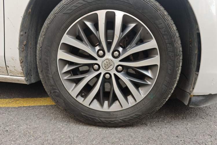 Used Buick GL8 2017 ES 28T Luxury Model China V Standard Right Front Wheel Hub