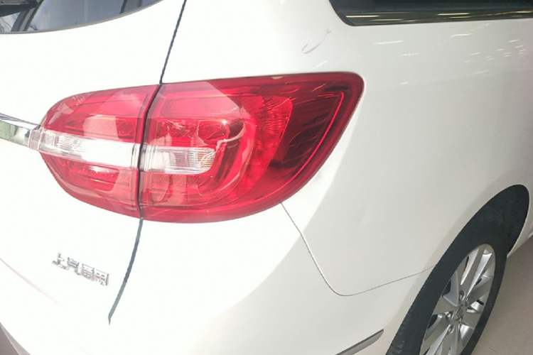 Used Buick GL8 2017 25S Luxury Version China V Standard Right Rear Taillight