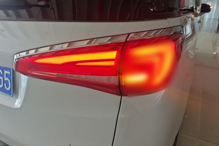 Used Buick GL8 2017 ES 28T Comfort Model China V Standard Right Rear Taillight