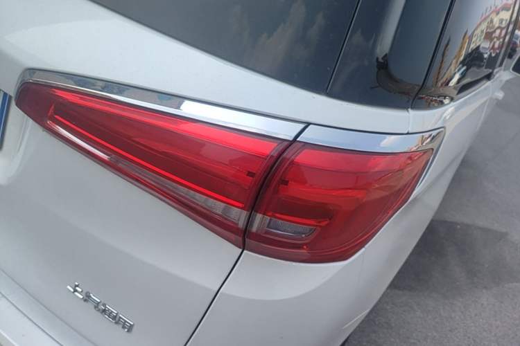Used Buick GL8 2017 ES 28T Premium Version China V Standard Right Rear Taillight