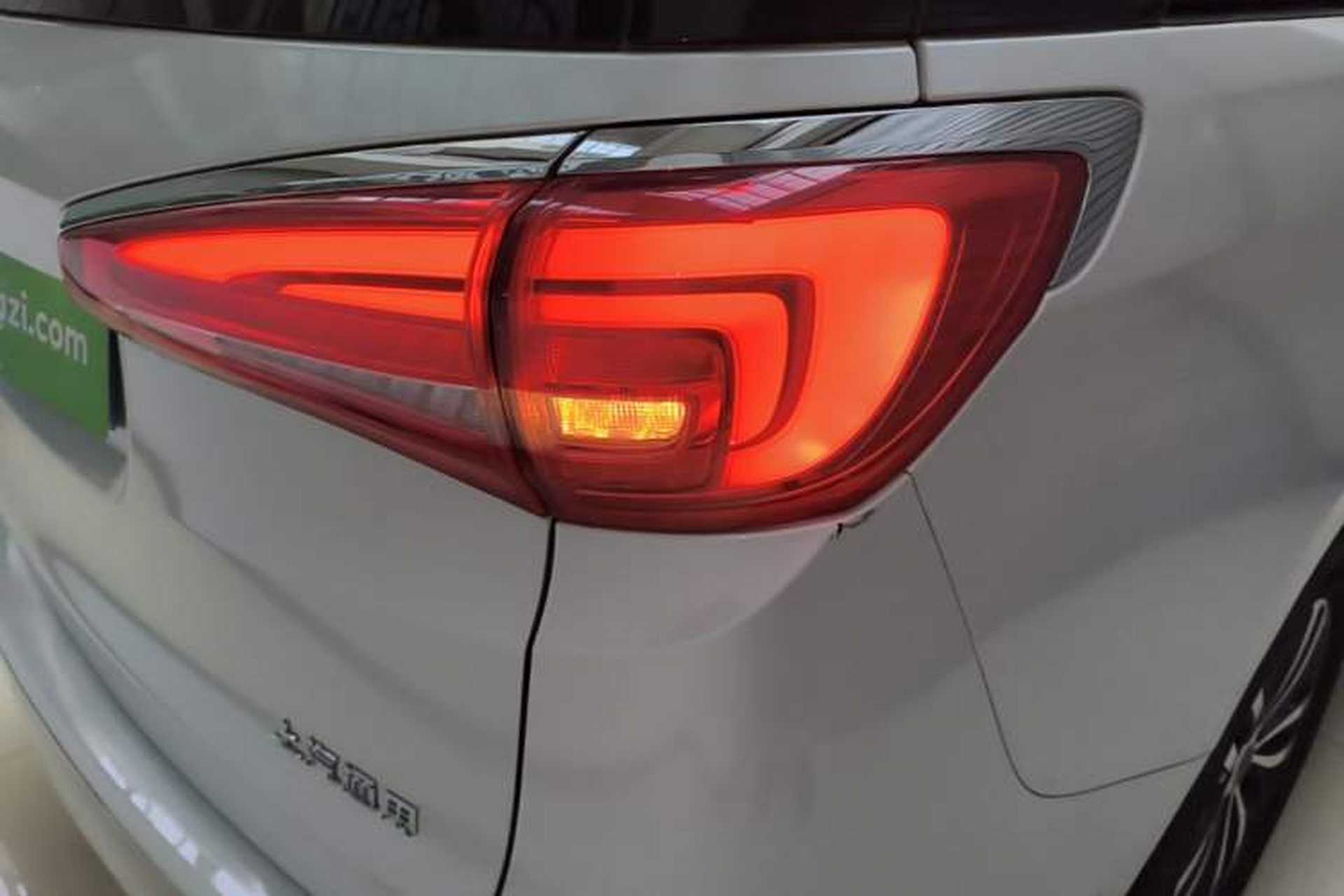 Used Buick GL8 2017 ES 28T Luxury Model China V Standard Right Rear Taillight