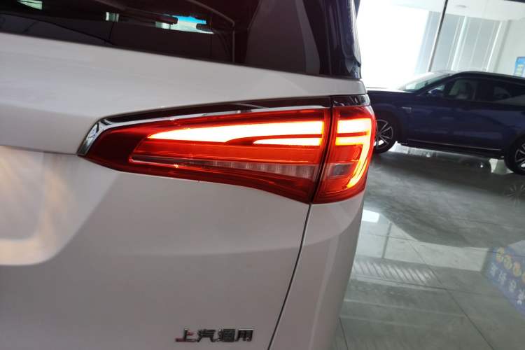 Used Buick GL8 2017 ES 28T Premium Version China V Standard Right Rear Taillight