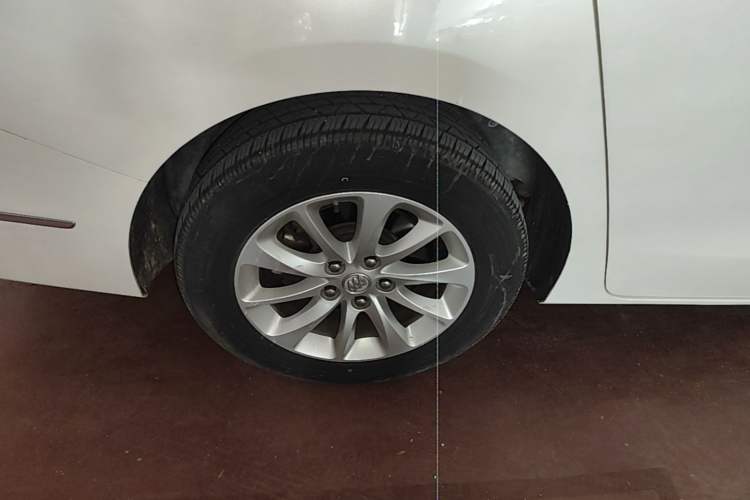 Used Buick GL8 2017 ES 28T Premium Version China V Standard Right Rear Wheel Hub