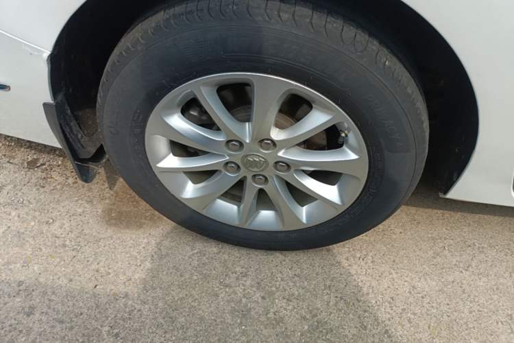 Used Buick GL8 2017 ES 28T Premium Version China V Standard Right Rear Wheel Hub