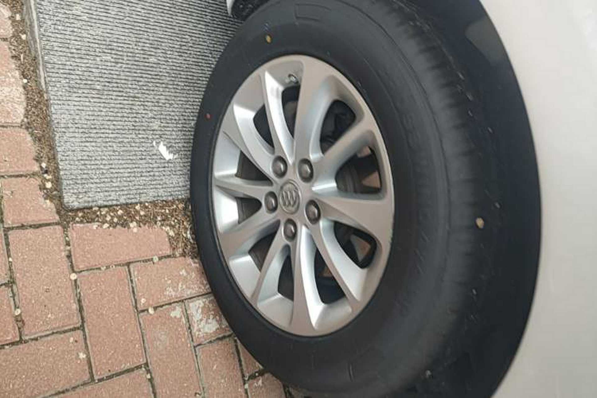 Used Buick GL8 2017 ES 28T Premium Version China V Standard Right Rear Wheel Hub