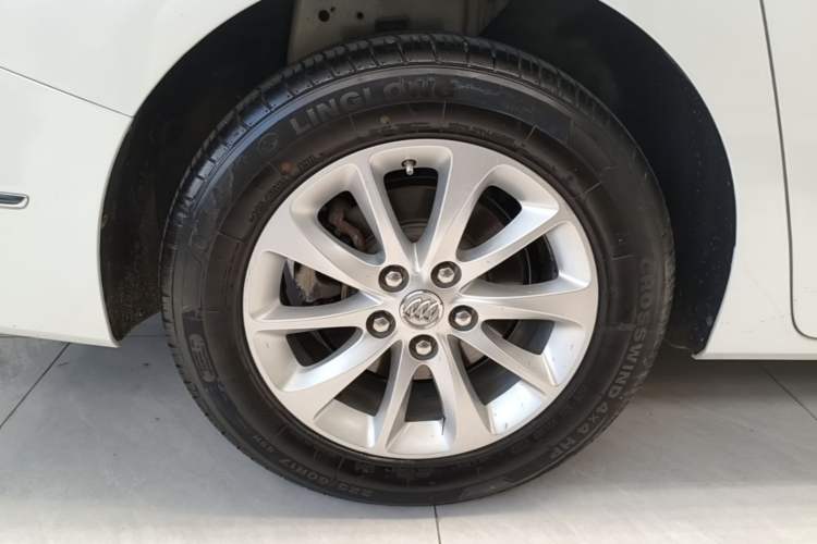 Used Buick GL8 2017 ES 28T Premium Version China V Standard Right Rear Wheel Hub