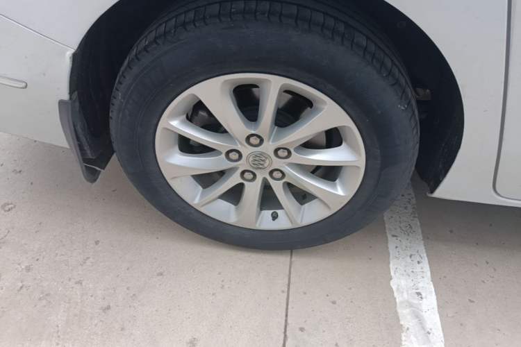 Used Buick GL8 2017 ES 28T Premium Version China V Standard Right Rear Wheel Hub