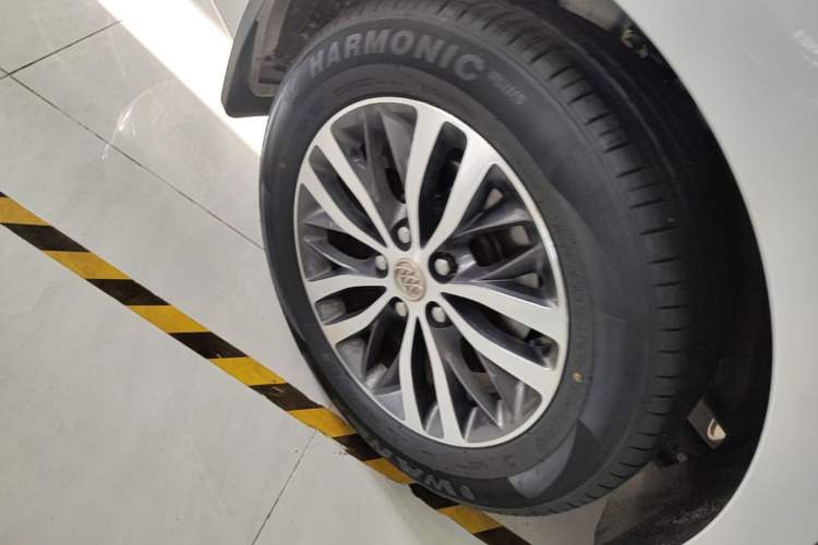 Used Buick GL8 2017 ES 28T Luxury Model China V Standard Right Rear Wheel Hub