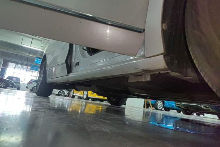 Used Buick GL8 2017 ES 28T Flagship Model China V Standard Right Side Sill