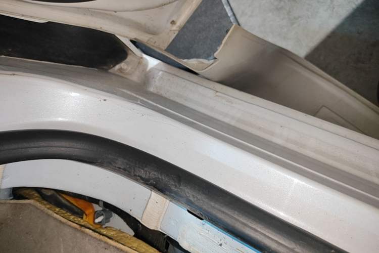 Used Buick GL8 2017 ES 28T Comfort Model China V Standard Right Side Sill