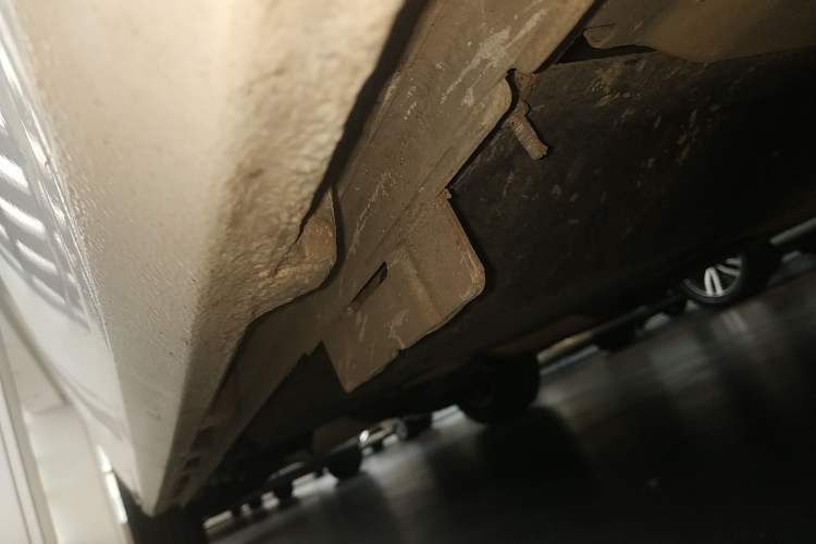 Used Buick GL8 2017 ES 28T Comfort Model China V Standard Right Side Sill