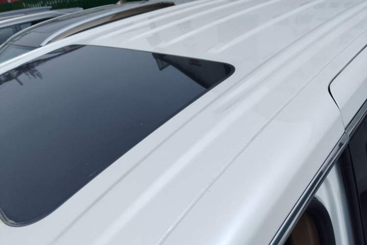 Used Buick GL8 2017 ES 28T Premium Version China V Standard Roof