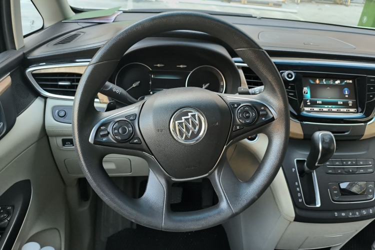 Used Buick GL8 2017 ES 28T Comfort Model China V Standard Steering Wheel