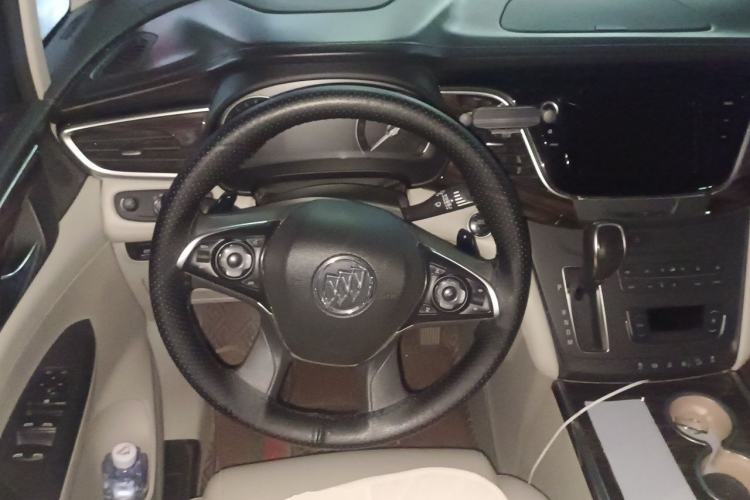 Used Buick GL8 2017 ES 28T Comfort Model China V Standard Steering Wheel