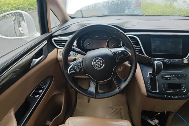 Used Buick GL8 2017 ES 28T Premium Version China V Standard Steering Wheel