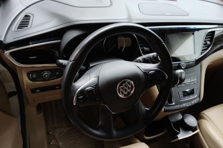 Used Buick GL8 2017 ES 28T Premium Version China V Standard Steering Wheel
