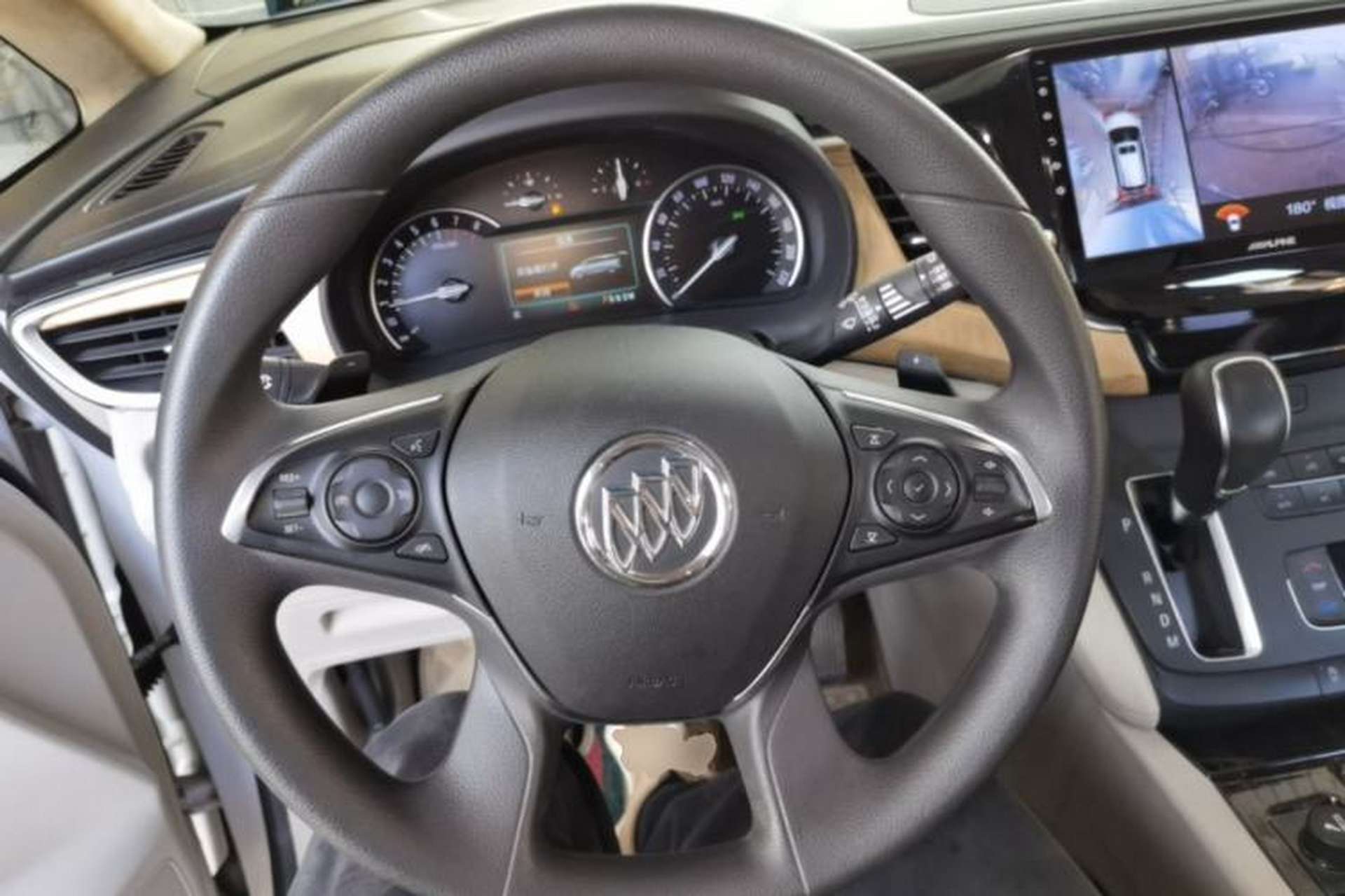 Used Buick GL8 2017 ES 28T Comfort Model China V Standard Steering Wheel